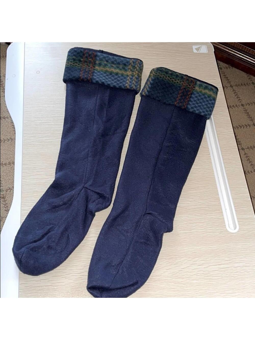 Fleece navy boot socks w plaid cuff - L